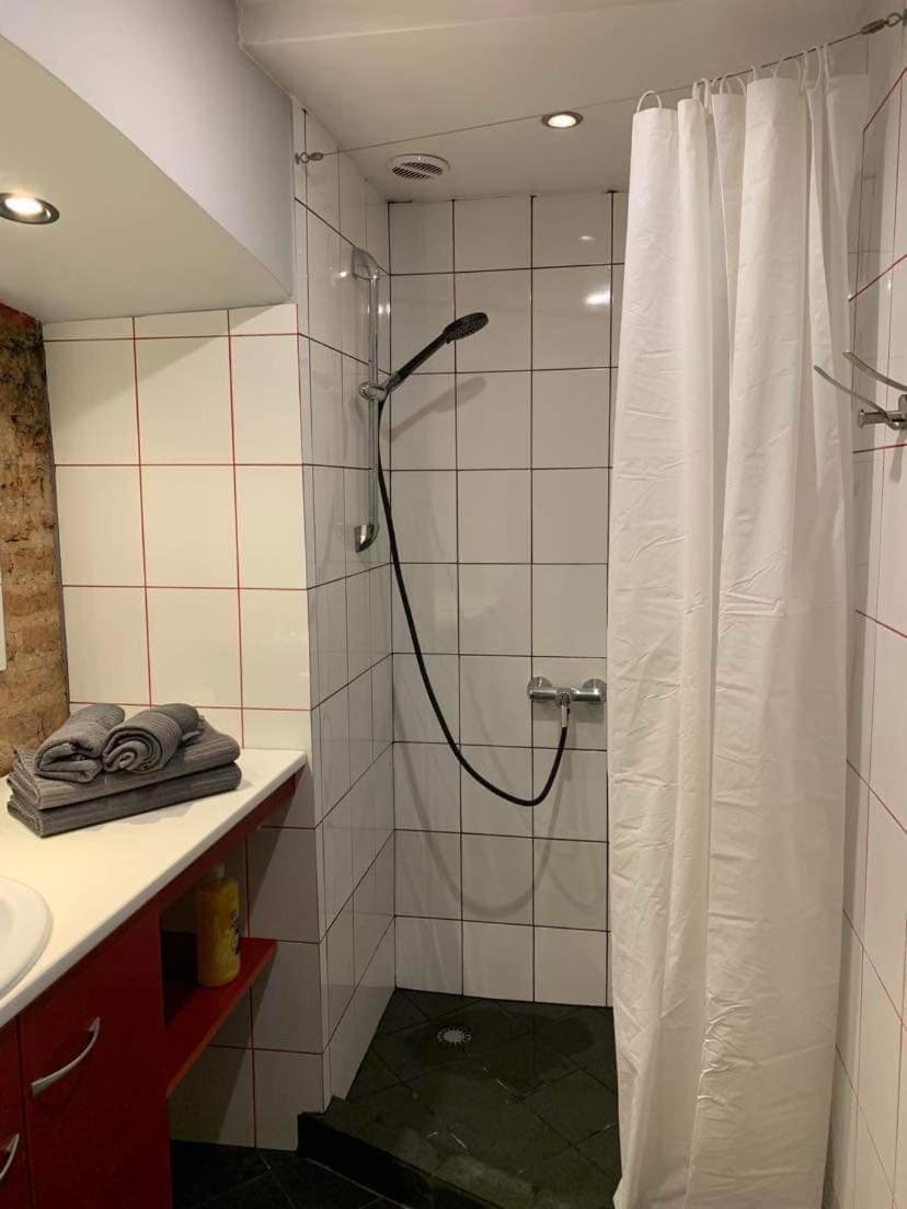 Old Studio Apartment Vilnius Exterior photo
